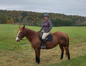 DR. HEIDE BURCH riding horse